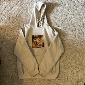 Ariana Grande Sweatshirt (Medium)